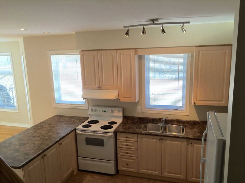 A - 9 Benson Ave, Mississauga, L5H2P1 | Image 3