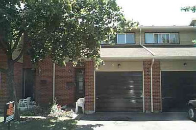 Townhouse sold at 5 Foster Crescent, Brampton, Ontario, L6V3M7 - Brampton North - MLS: W478435