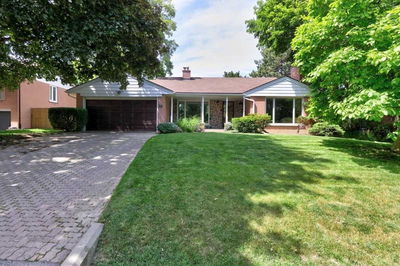 Detached House sold at 38 Ravensbourne Crescent, Toronto, Princess-Rosethorn, M9A2A8 - MLS: W4790354