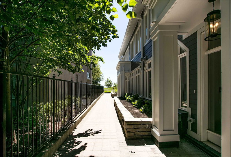 Th6 - 2067 Lake Shore Blvd W, Toronto, M8V 4B8 | Image 2