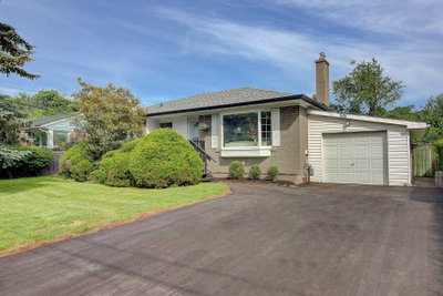 Detached House sold at 98 Miller Road, Oakville, Ontario, L6H1J9 - College Park - MLS: W4804917