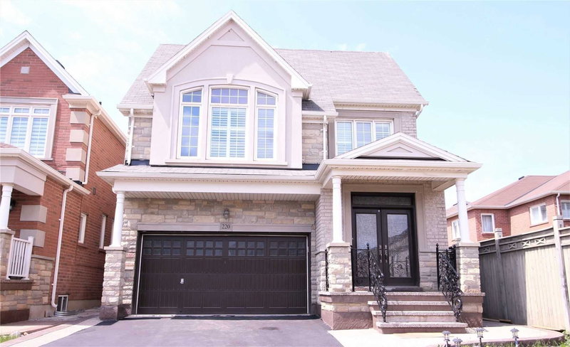 220 Castle Oaks Crossing, Brampton, L6P3X2 | Image 2