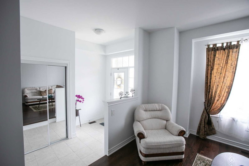 264 Inspire Blvd, Brampton, L6R3X9 | Image 3