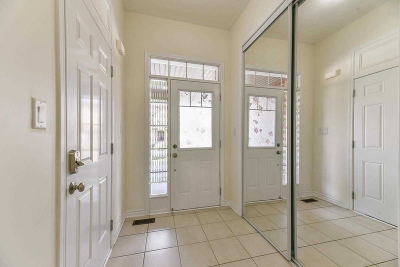 68 Phyllis Dr, Caledon, L7C4E2 | Image 2