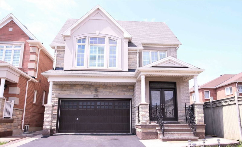 220 Castle Oaks Crossing, Brampton, L6P3X2 | Image 2