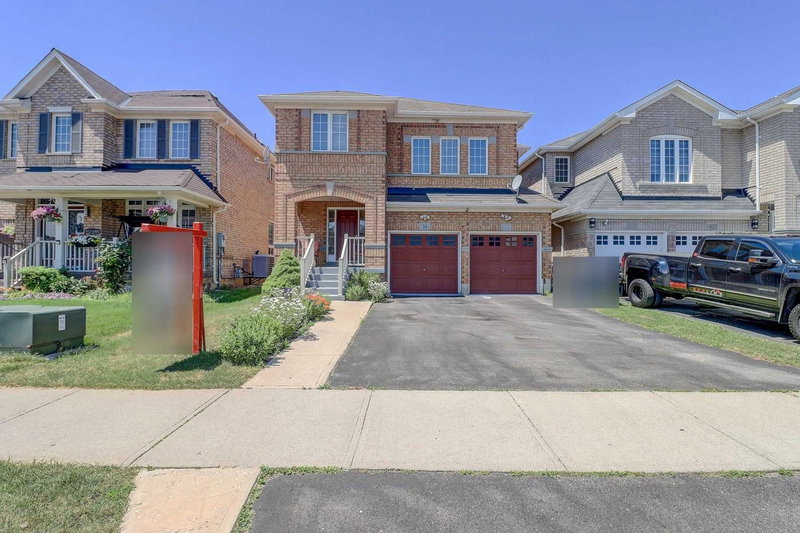 54 Buick Blvd, Brampton, L7A3X7 | Image 2