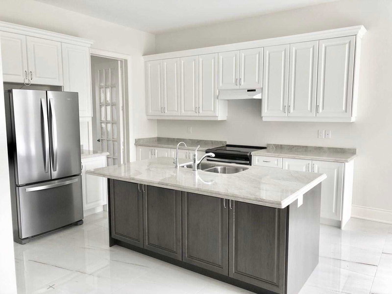 423 Threshing Mill Blvd, Oakville, L6H7H5 | Image 3