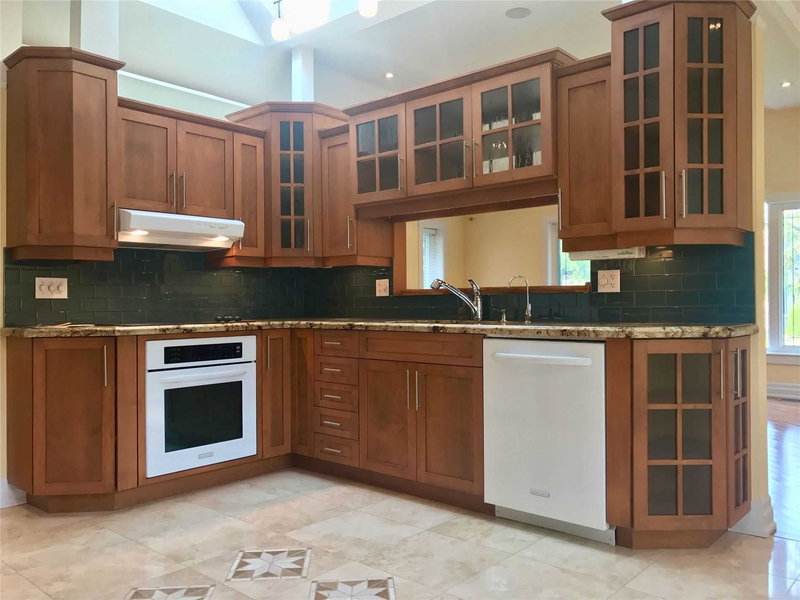 366 Winston Rd, Oakville, L6L4W5 | Image 3