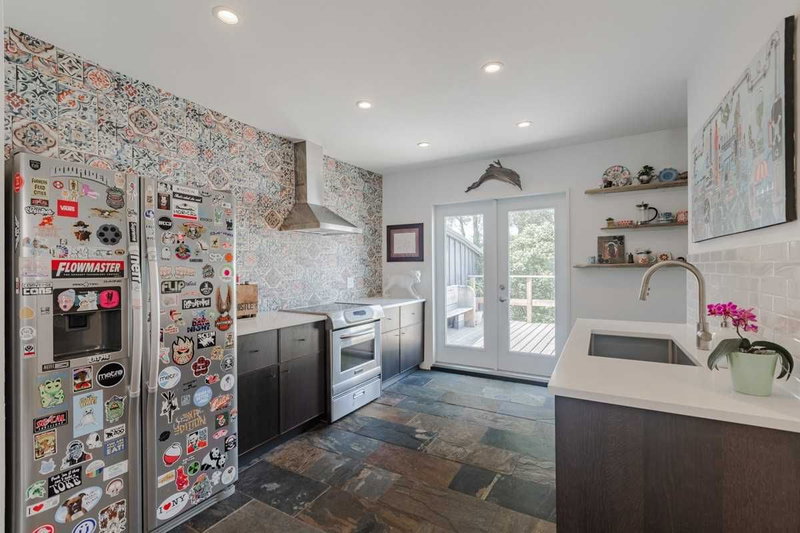 14 Manitoba St, Toronto, M8Y1C7 | Image 3