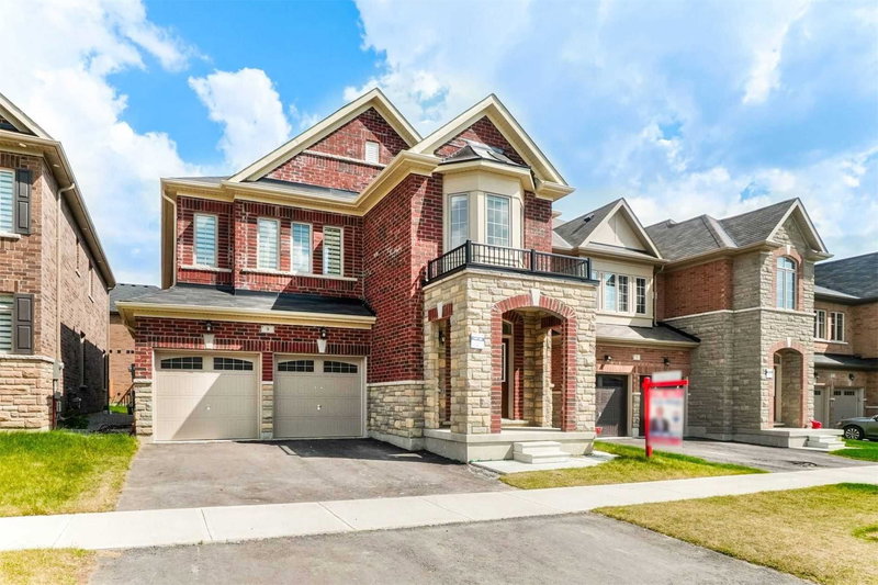 9 Goderich Dr, Brampton, L7A 5A7 | Image 3