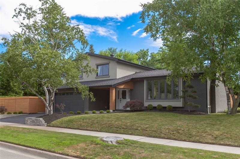 134 Fairwood Pl W, Burlington, L7T 4B6 | Image 3