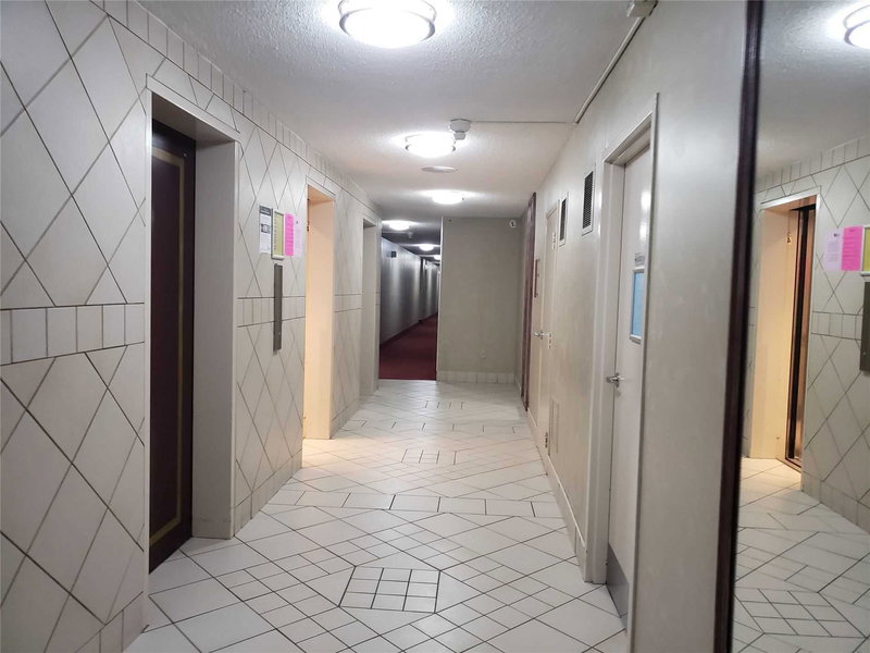 #411 - 25 Kensington Rd, Brampton, L6T3W8 | Image 2