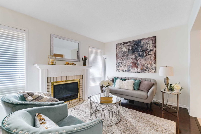 54 Sahara Tr, Brampton, L6R1P3 | Image 3