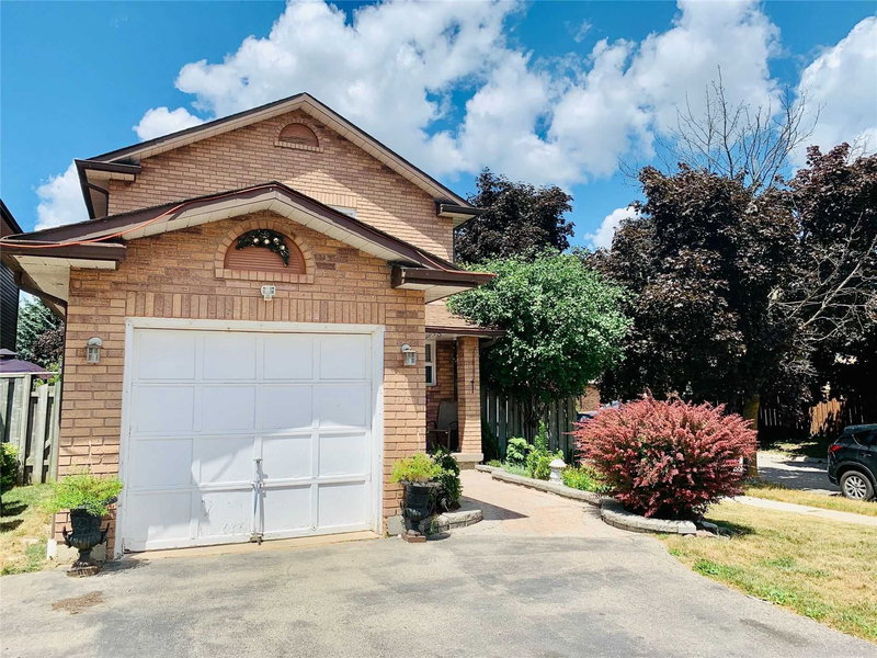 10 Mara Cres, Brampton, L6V4C4 | Image 3