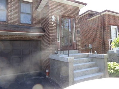 Detached House sold at 52 Maplehurst Square, Brampton, Ontario, L6Z1J6 - Heart Lake East - MLS: W4868980