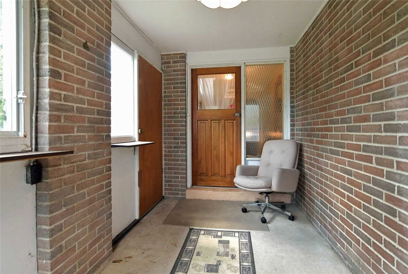 82 Griselda Cres, Brampton, L6S1M3 | Image 3