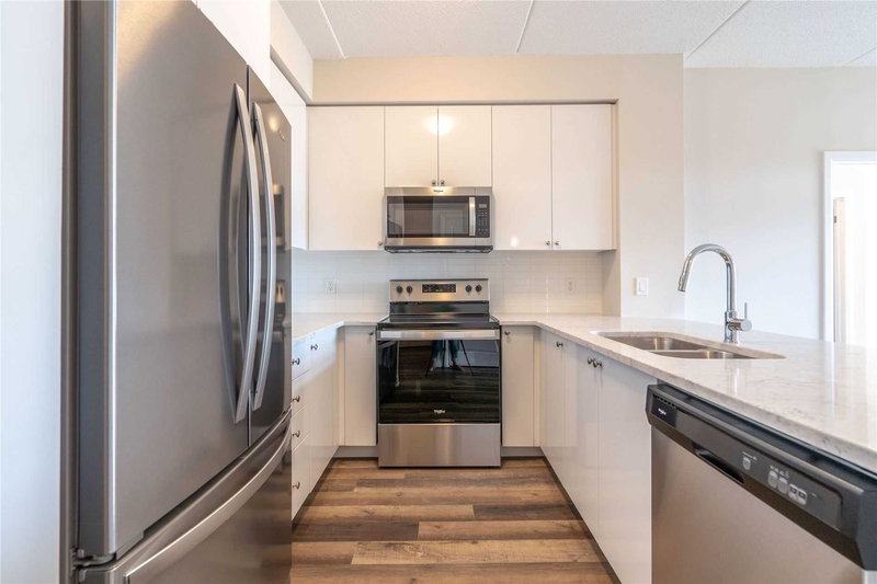 407 - 610 Farmstead Dr, Milton, L9T8X5 | Image 3