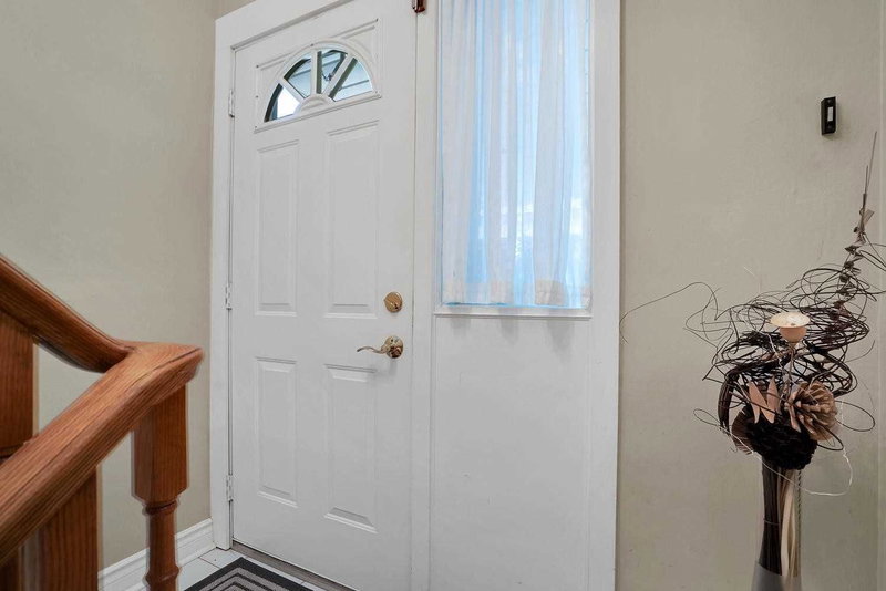 97 Westhampton Dr, Toronto, M9R1Y1 | Image 3