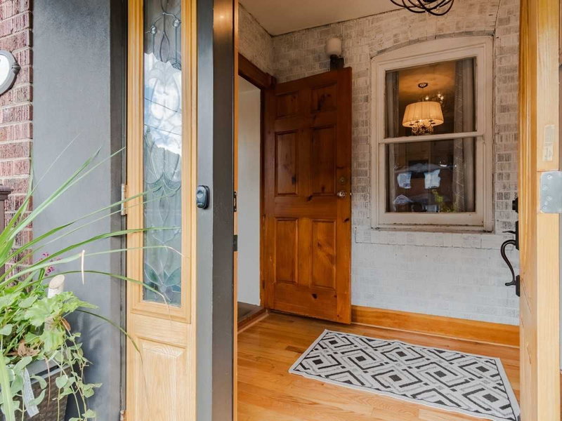 87 Fourth St, Toronto, M8V2Y4 | Image 3