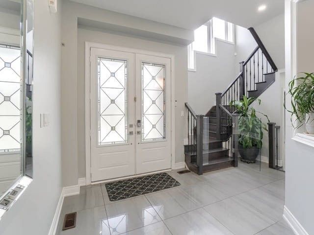 9 Rolling Acres Dr, Brampton, L6X 5P3 | Image 3