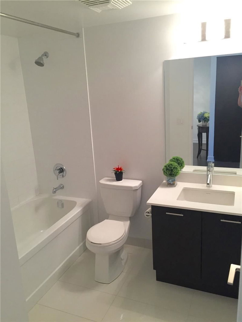 4203 - 2220 Lake Shore Blvd W, Toronto, M8V0C1 | Image 2