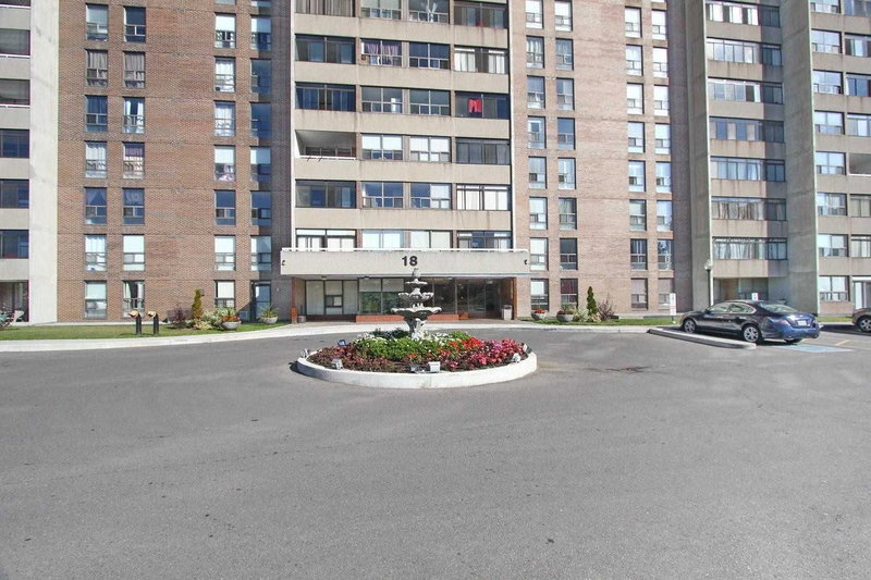304 - 18 Knightsbridge Rd, Brampton, L6T3X5 | Image 2
