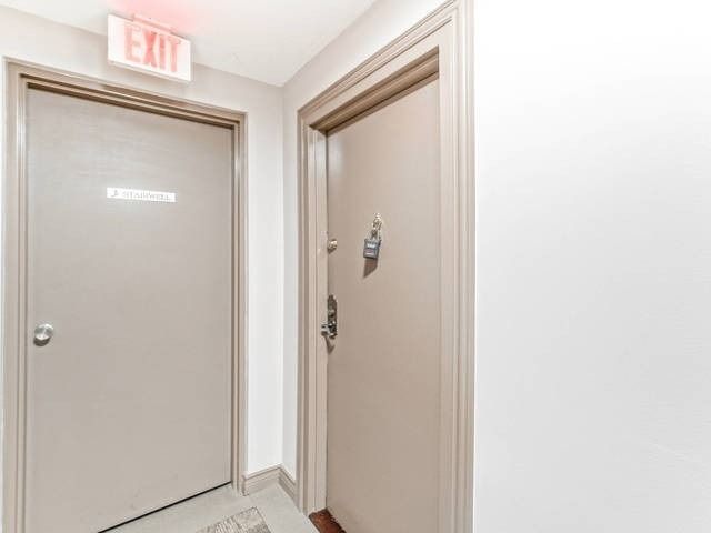 Room1