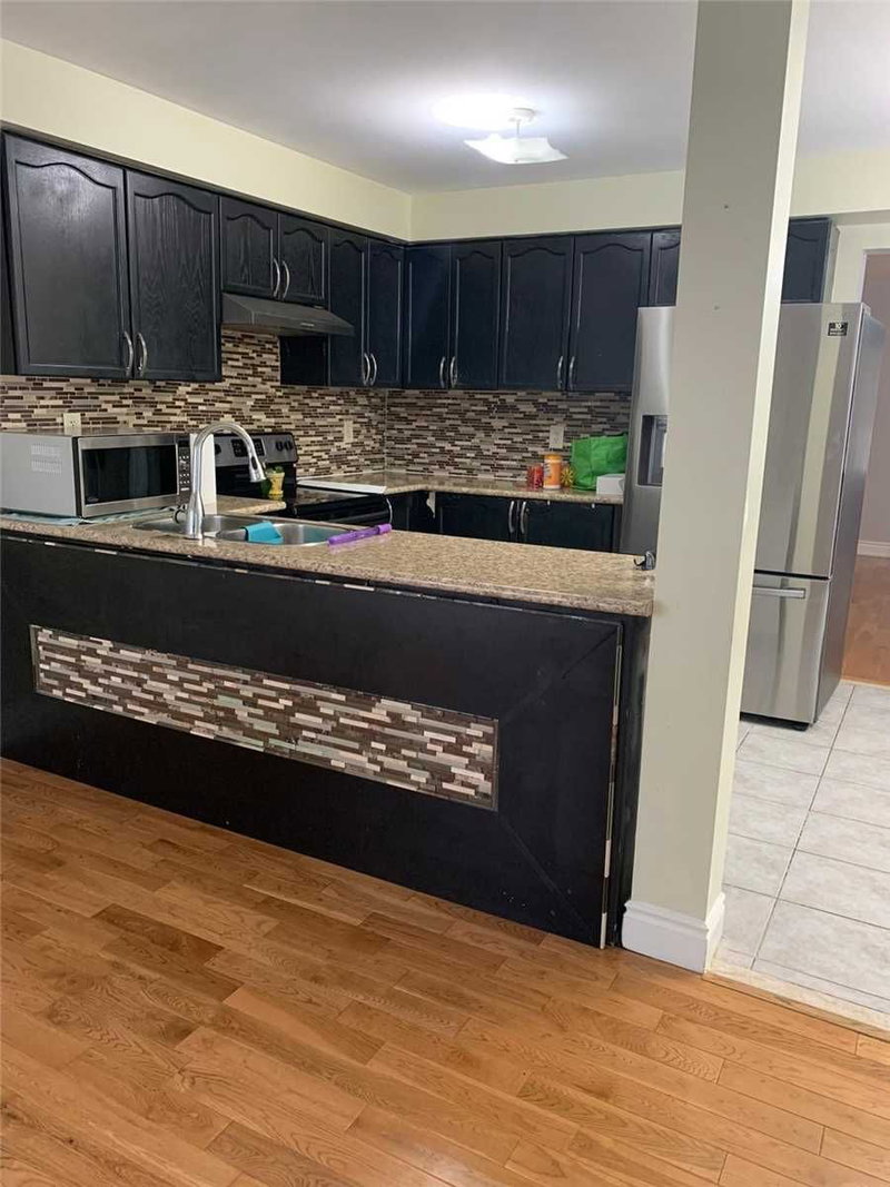 45 Roadmaster Lane, Brampton, L7A3A7 | Image 3