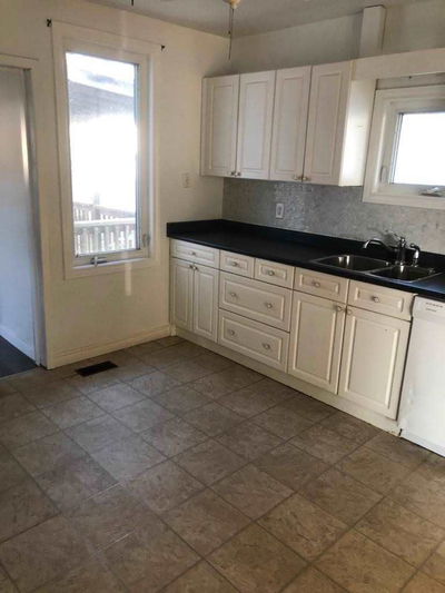 1037 Meredith Ave, Mississauga - Lakeview image-0-4