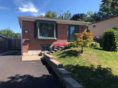 Detached House sold at 8 Sutherland Avenue, Brampton, Ontario, L6V2H4 - Madoc - MLS: W4903877