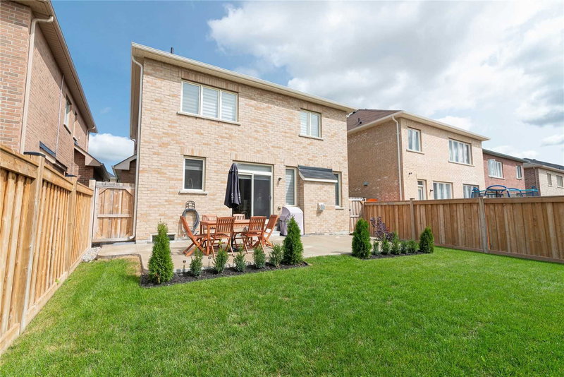 34 Newhouse Blvd, Caledon, L7C4A1 | Image 3