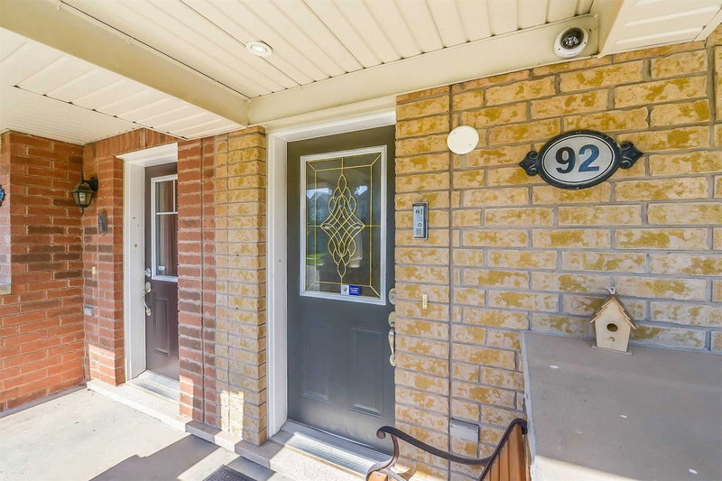92 Lathbury St, Brampton, L7A0R8 | Image 3