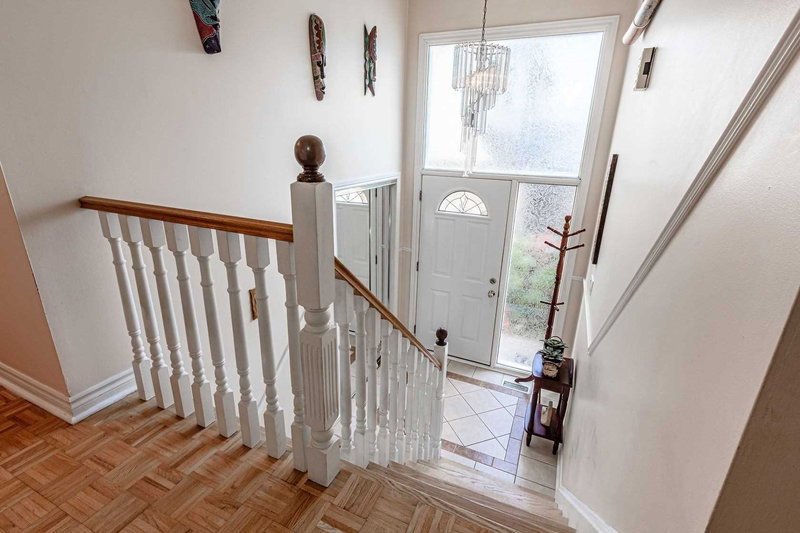 6032 Featherhead Cres, Mississauga, L5N2B6 | Image 3