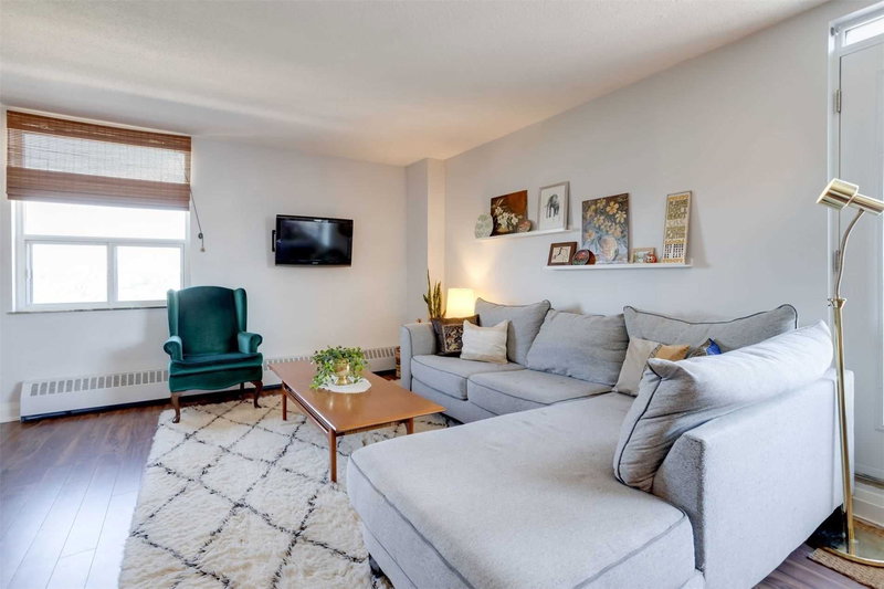 1004 - 49 Queen St E, Mississauga, L5G4N6 | Image 3