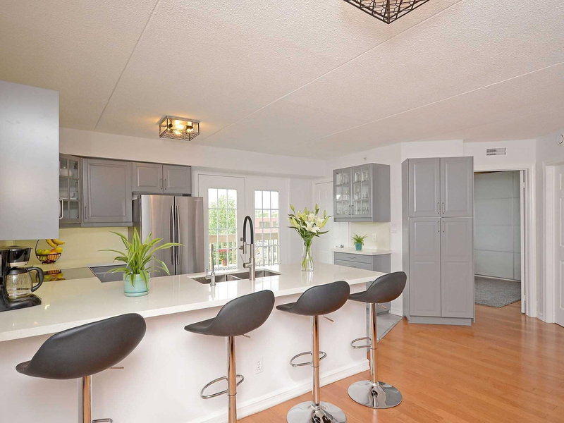 312 - 4013 Kilmer Dr, Burlington, L7M4M3 | Image 2