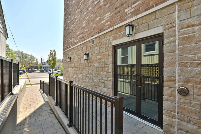 305 - 73 Washington Ave, Oakville, L6K1W5 | Image 2