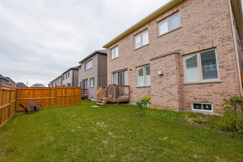 39 Argelia Cres, Brampton, L6X5N5 | Image 3