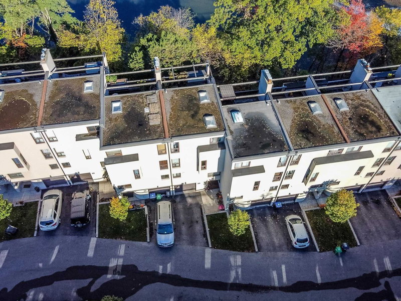 6 - 24 Reid Dr, Mississauga, L5M2A6 | Image 2