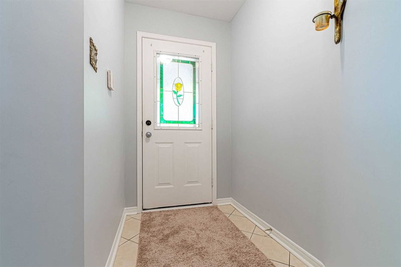 48 Zachary Dr, Brampton, L7A1H7 | Image 2