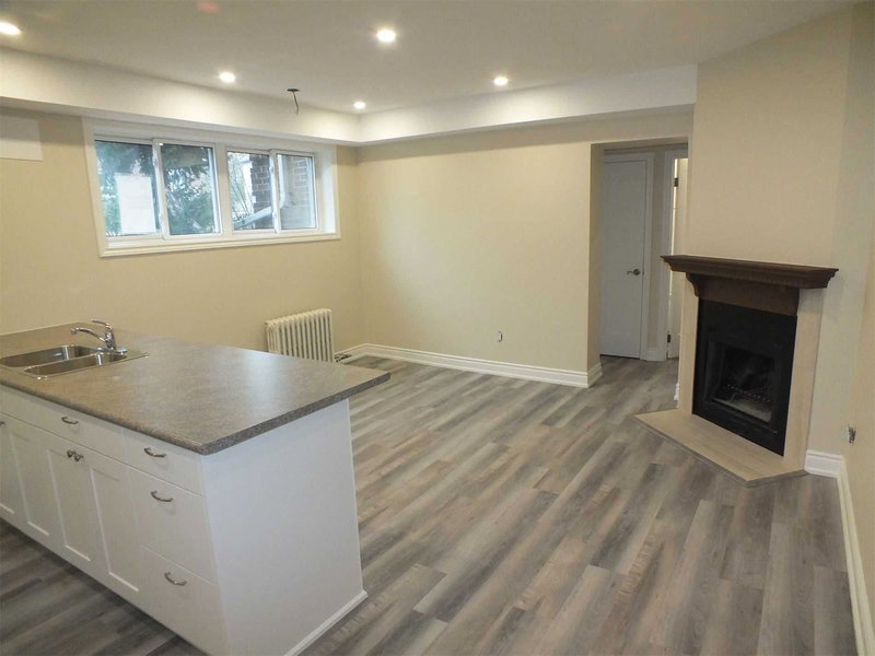 11 - 322 Lakeshore Rd W, Mississauga, L5H1G8 | Image 3