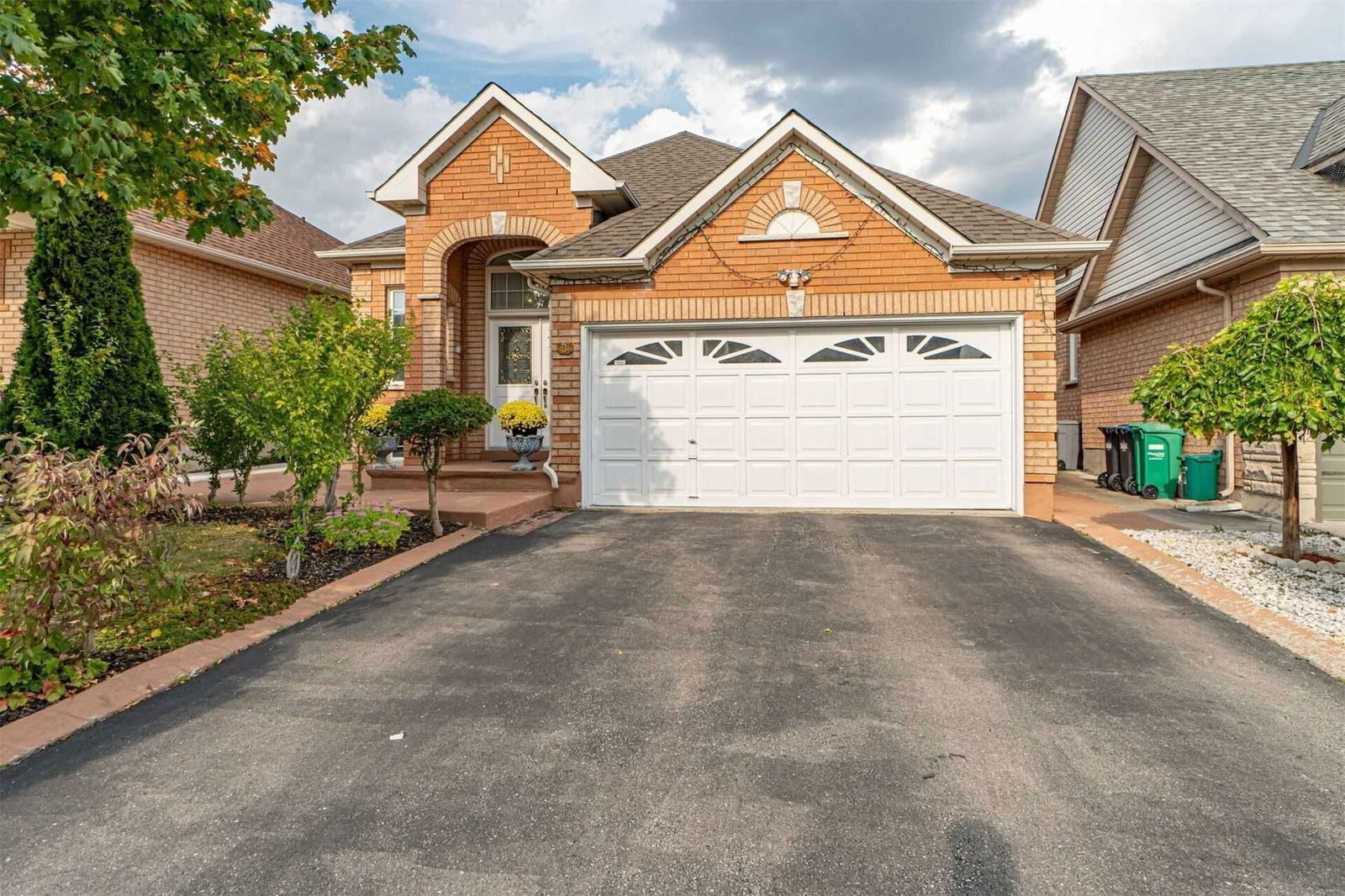 Detached House sold at 3 Orchid Drive, Brampton, Northwest Sandalwood Parkway, L7A1M4 - MLS: W4956310