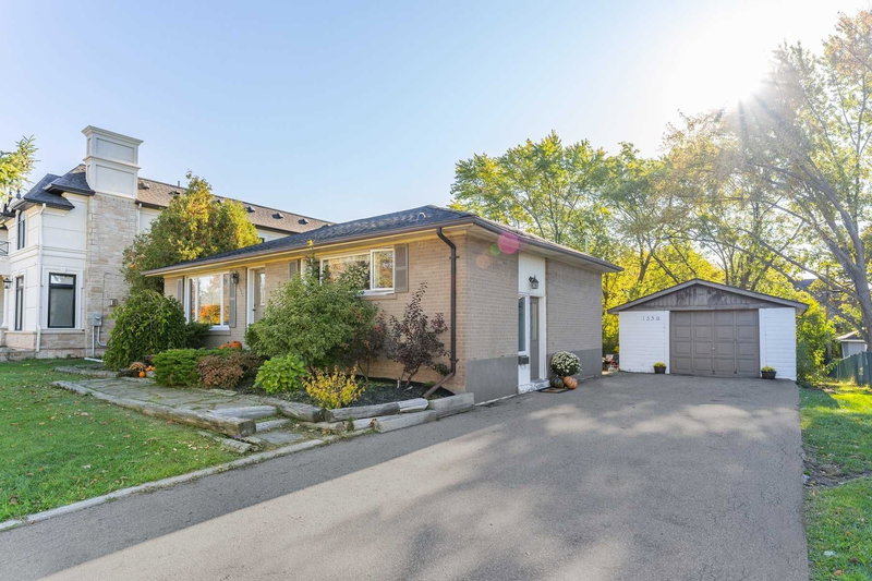 1350 Rebecca St, Oakville, L6L1Z4 | Image 3