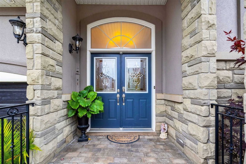 43 Donherb Cres, Caledon, L7C1E4 | Image 2