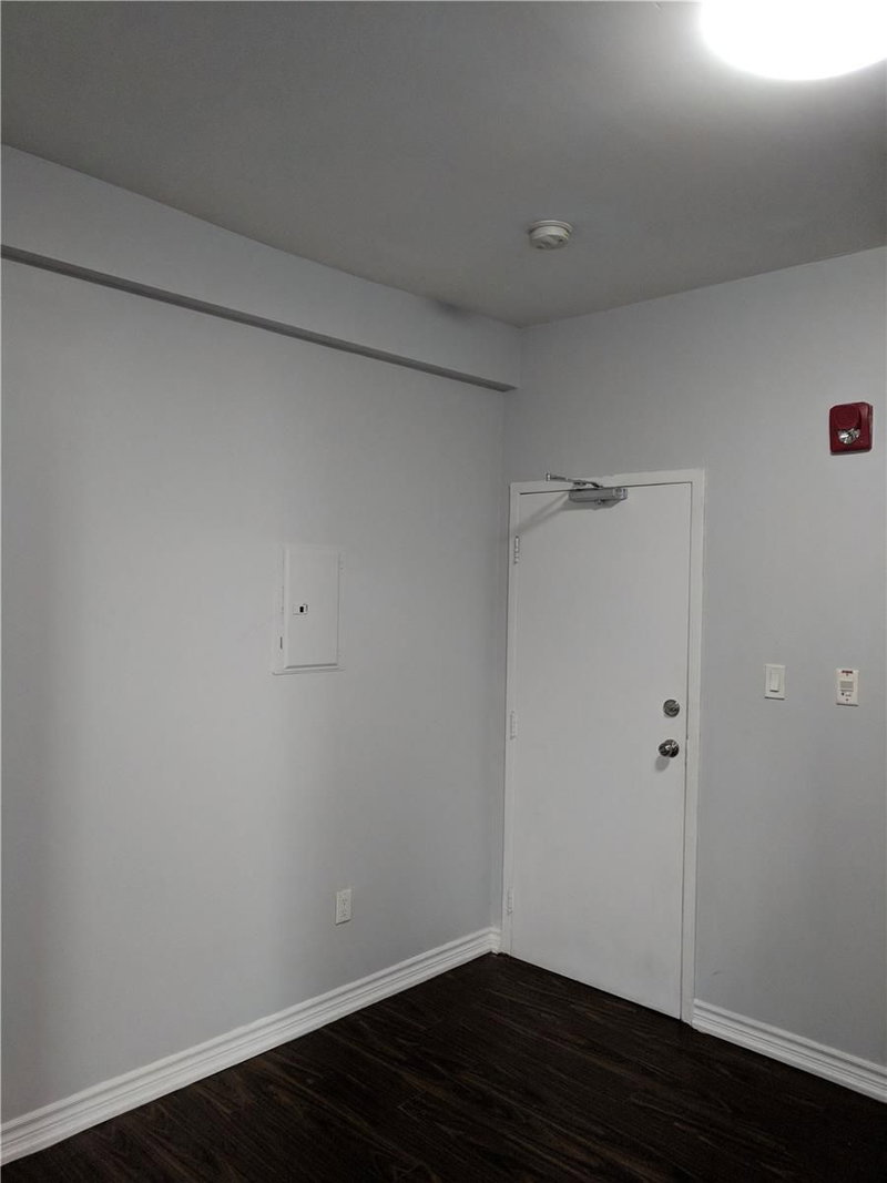 202 - 70 Melbourne Ave, Toronto, M6K 1K7 | Image 2