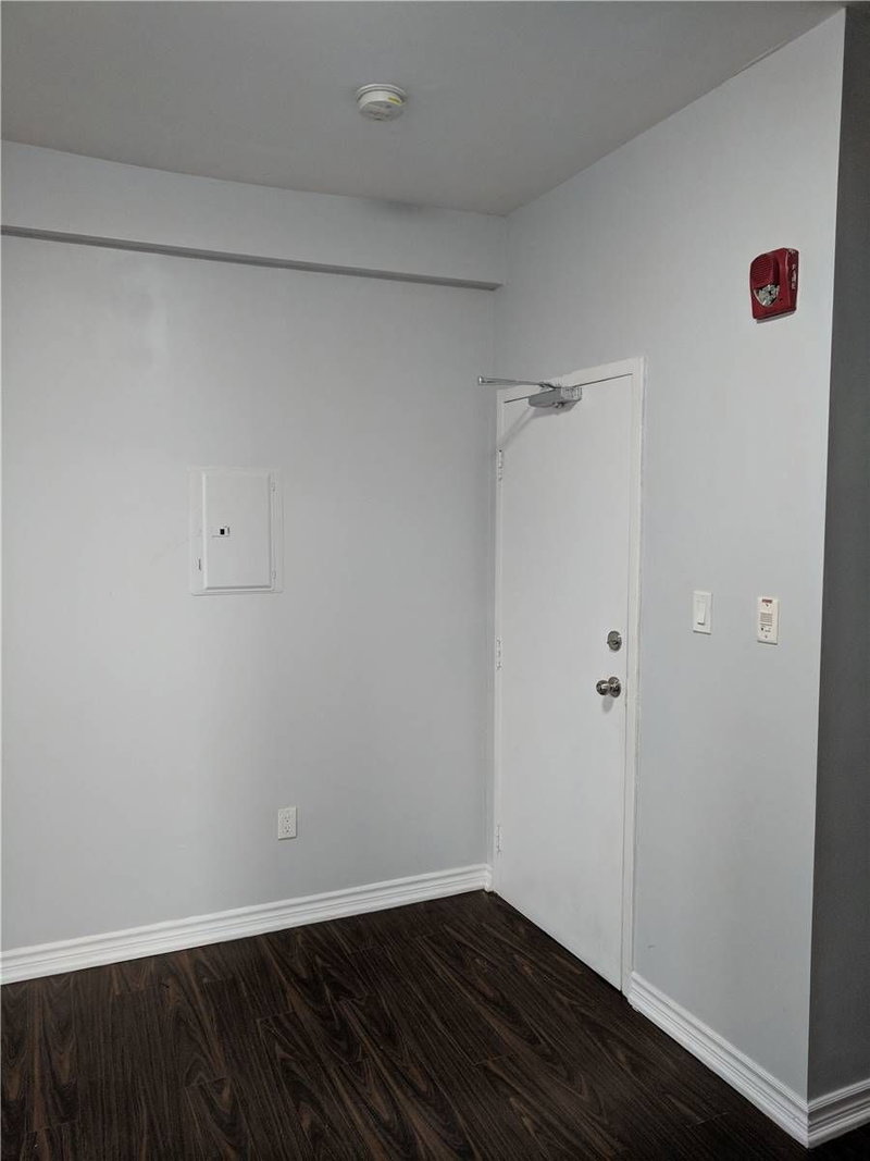202 - 70 Melbourne Ave, Toronto, M6K 1K7 | Image 3