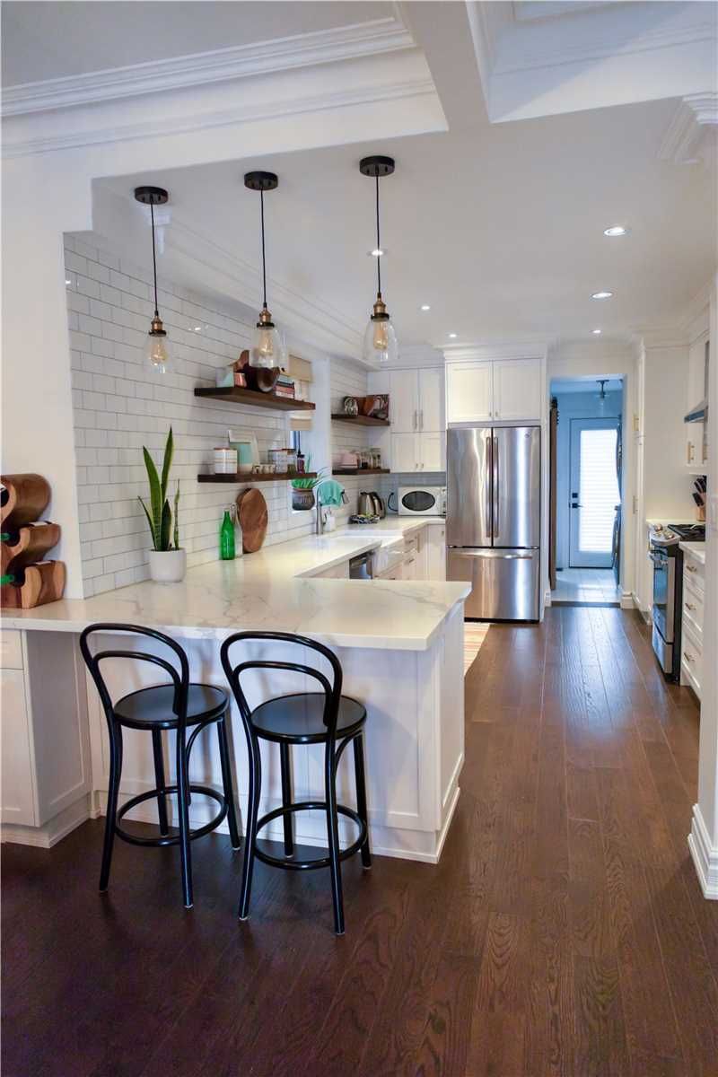 7 Gwynne Ave, Toronto, M6K2C2 | Image 2