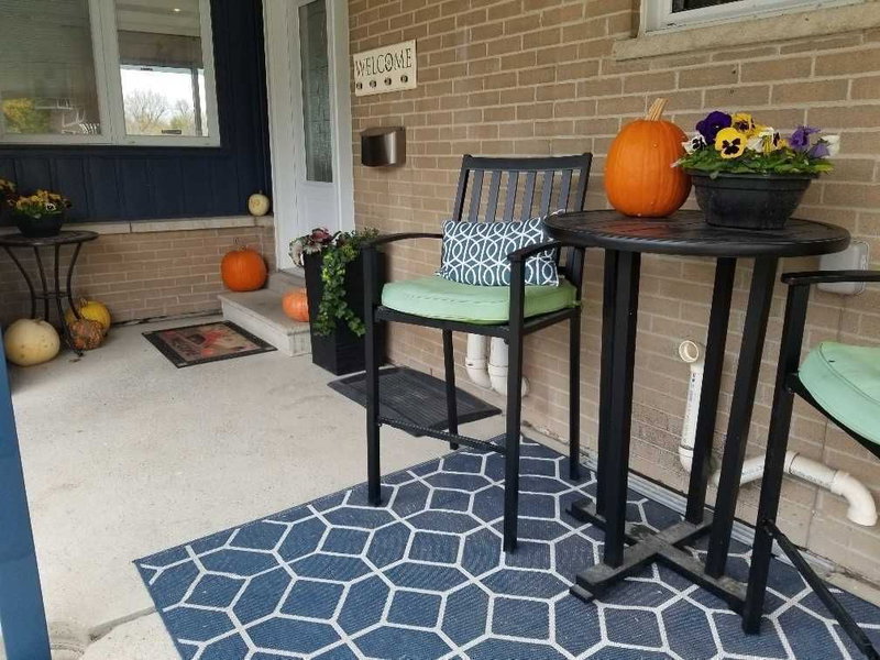 34 Haslemere Ave, Brampton, L6W2X4 | Image 2