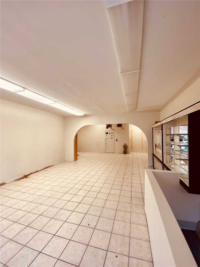 237 Lakeshore Rd E, Mississauga, L5G1G8 | Image 3