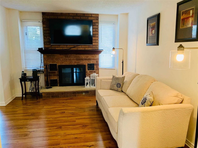 10 Mara Cres, Brampton, L6V4C4 | Image 3