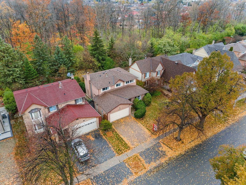 6 Pearson Rd, Brampton, L6Y2M9 | Image 2